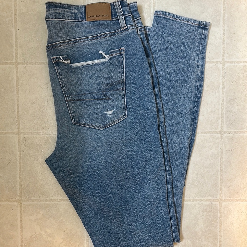 AE- American Eagle 🦅- THE DREAM JEAN Womens Ripped High-Waisted Jegging/jeans